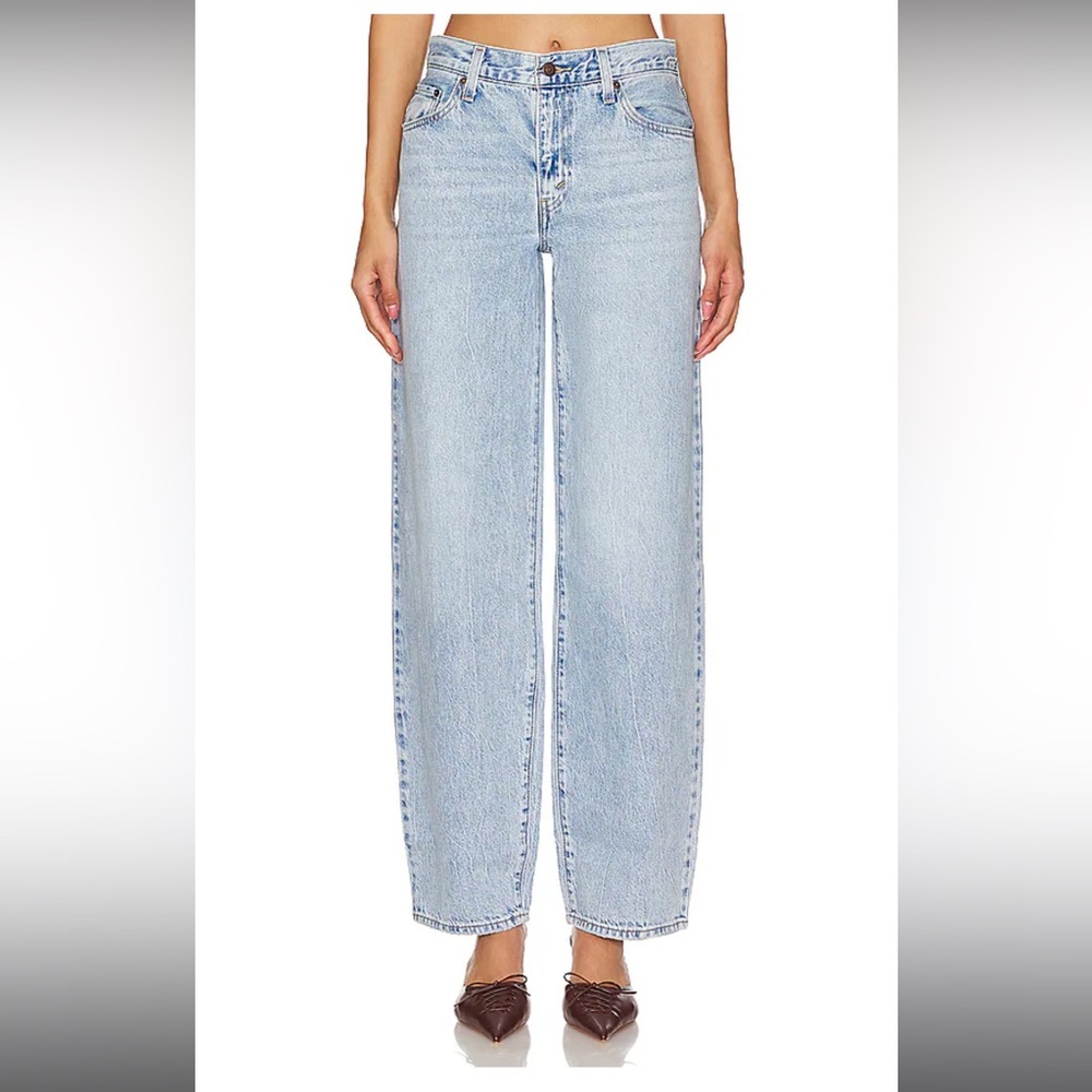 Levi’s Baggy Dad in Fan Flare
